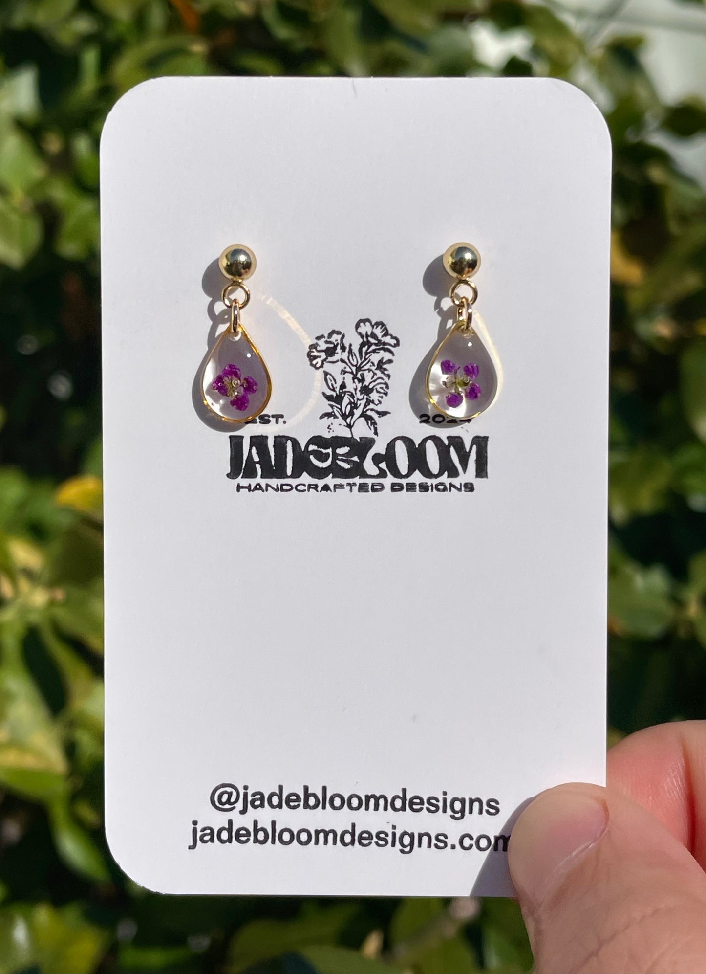 Gold Alyssum Teardrops (dark purple)