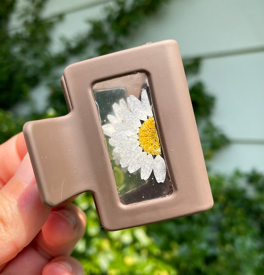 Brown Daisy Claw Clip