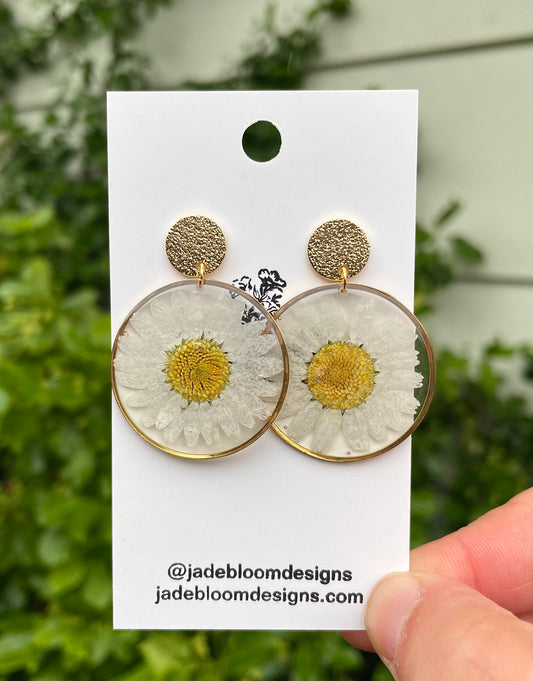 Daisy dangles