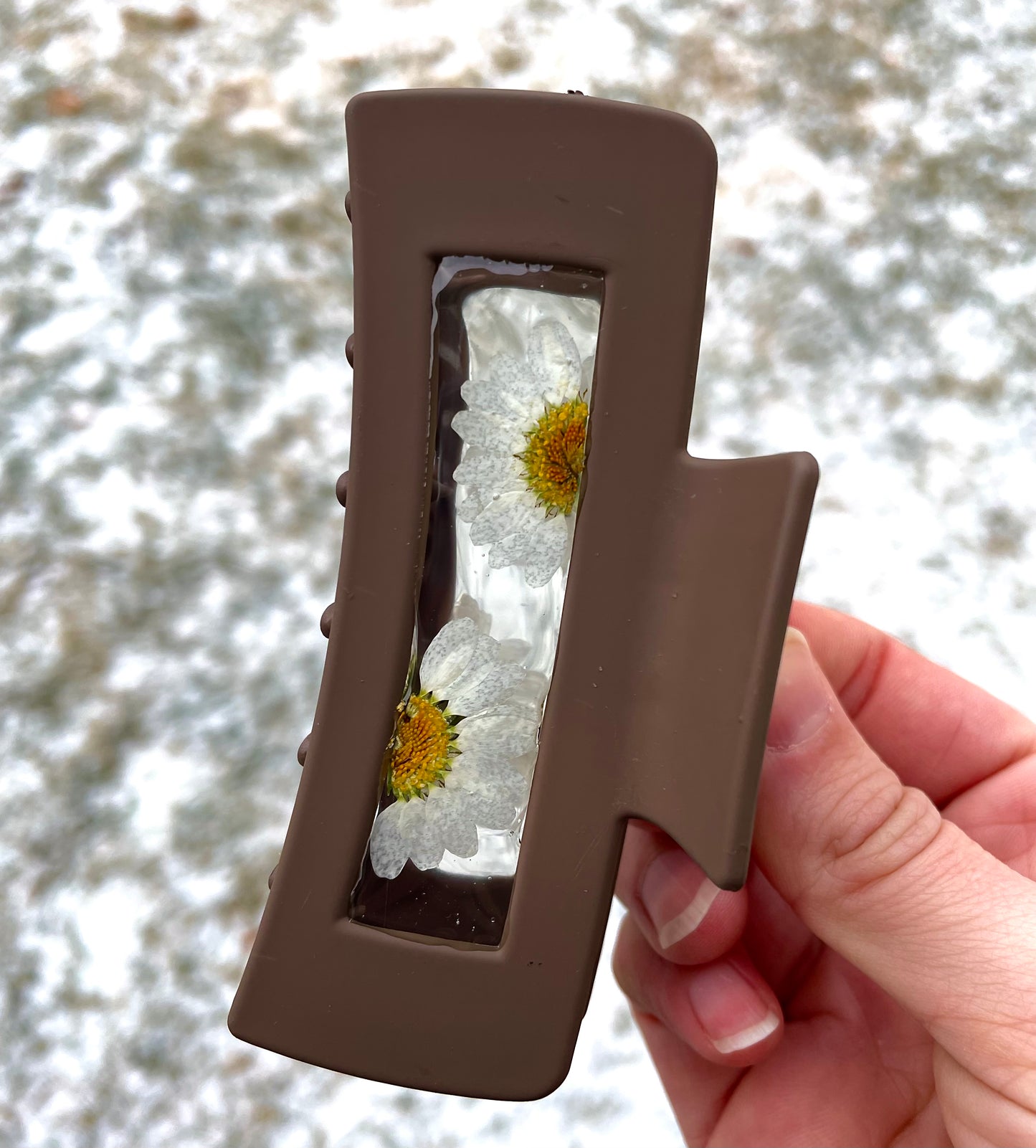Daisy claw clip