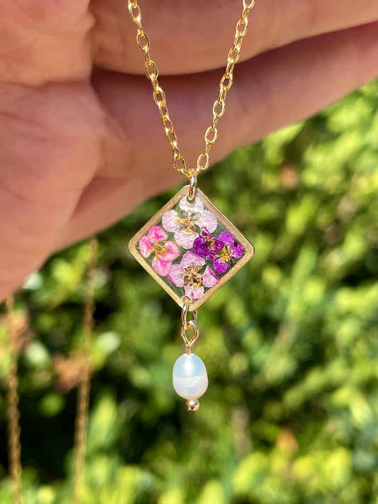 Alyssum & Pearl Necklace