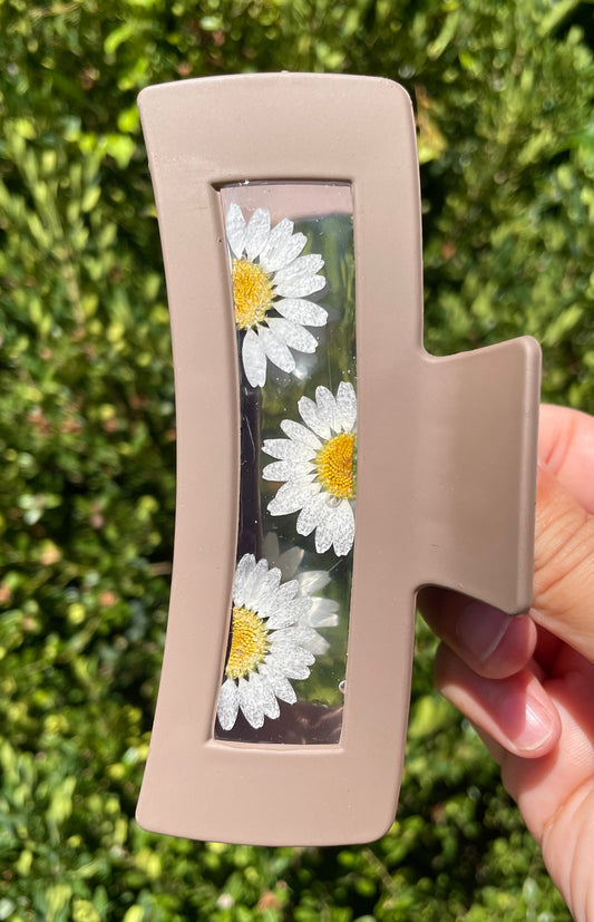 Brown Daisy Claw Clip